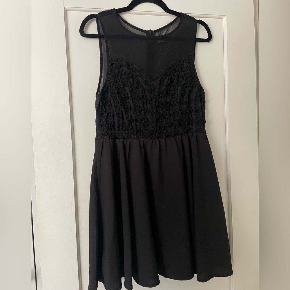 Studio Black Sleeveless A-line Midi Dress